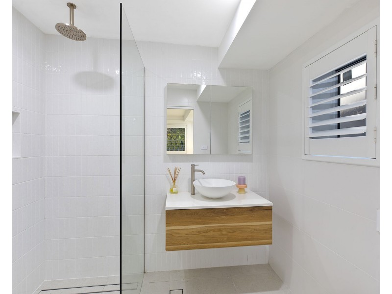 13 Kuburra Road, Erina NSW 2250