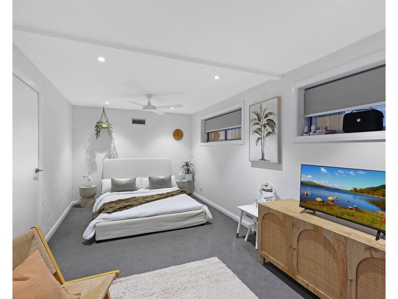 36 Lake Shore Drive, North Avoca NSW 2260