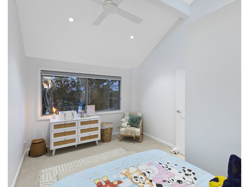 36 Lake Shore Drive, North Avoca NSW 2260