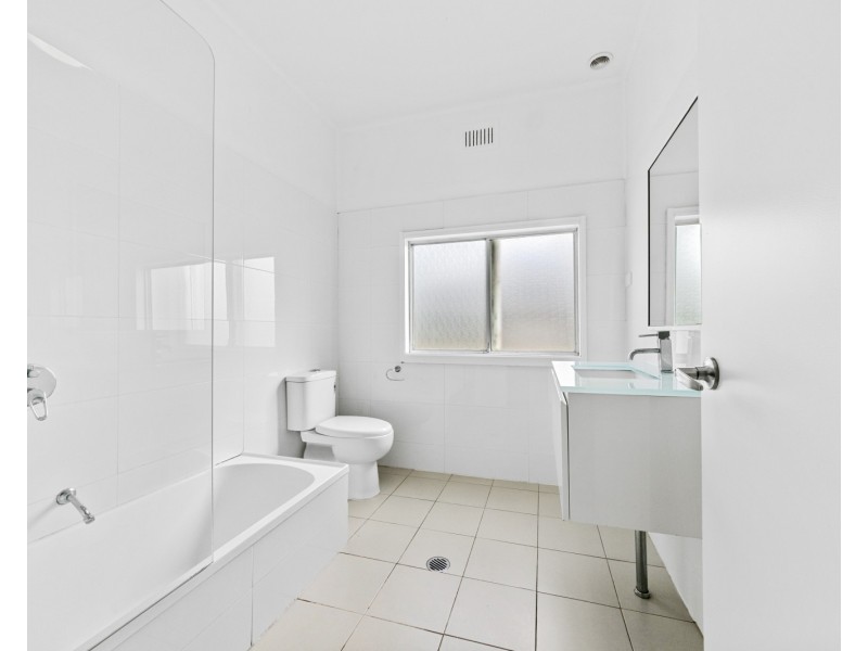 16 Lynwood Avenue, The Entrance NSW 2261