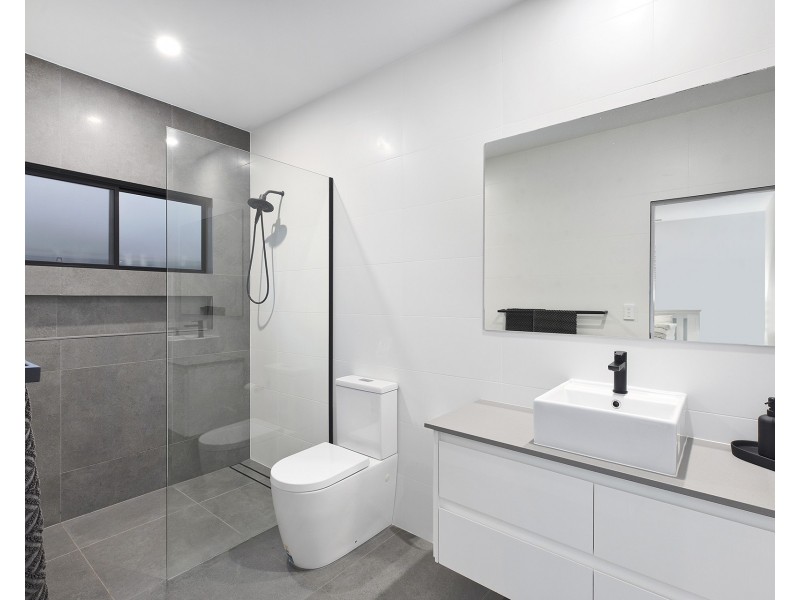 288 The Entrance Road, Erina NSW 2250