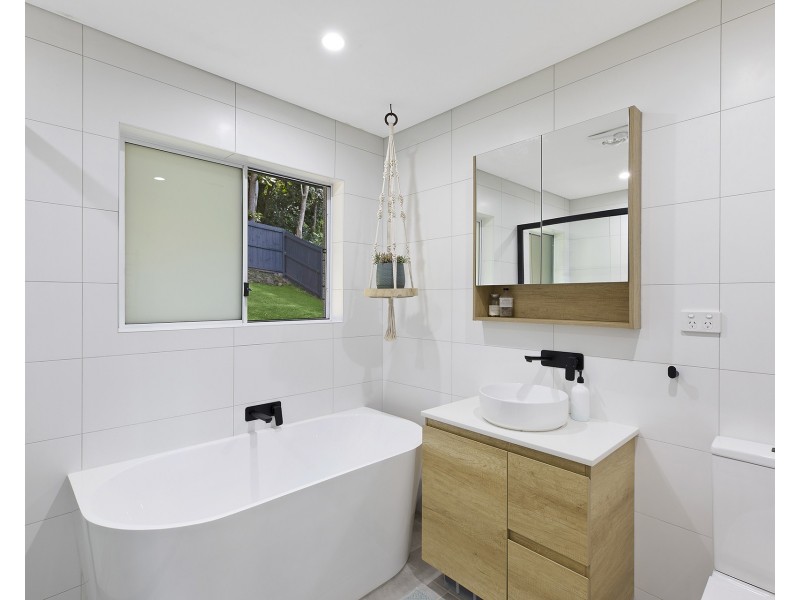 4 King Street, Ourimbah NSW 2258