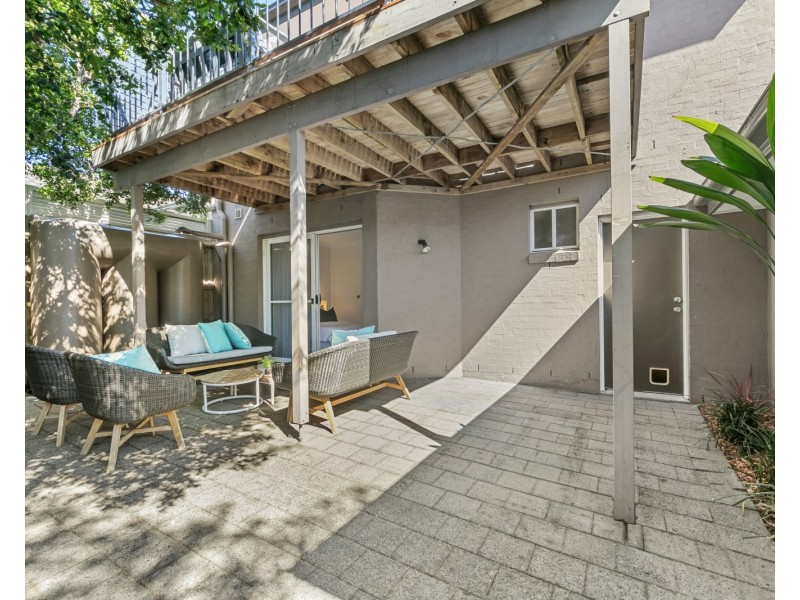 2/34 George Street, East Gosford NSW 2250