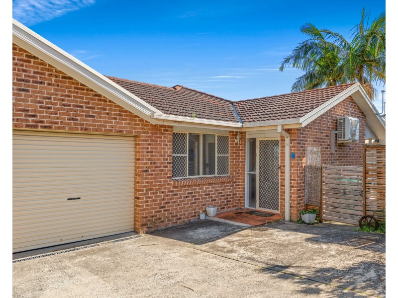 2/15 Maas Parade, Forresters Beach NSW 2260