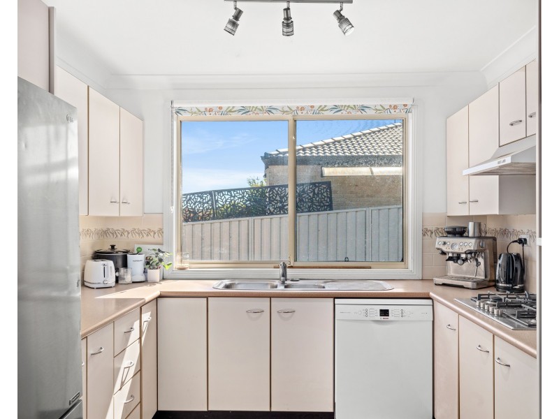 2/15 Maas Parade, Forresters Beach NSW 2260