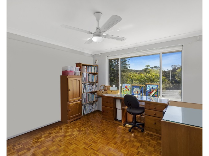 12 John Street, Forresters Beach NSW 2260