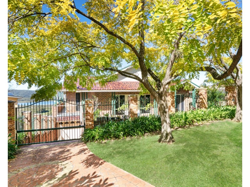 45 Bay View Avenue, East Gosford NSW 2250