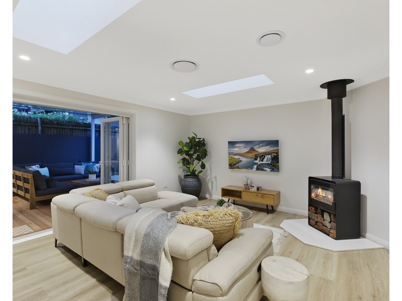 24 Joan Street, Forresters Beach NSW 2260