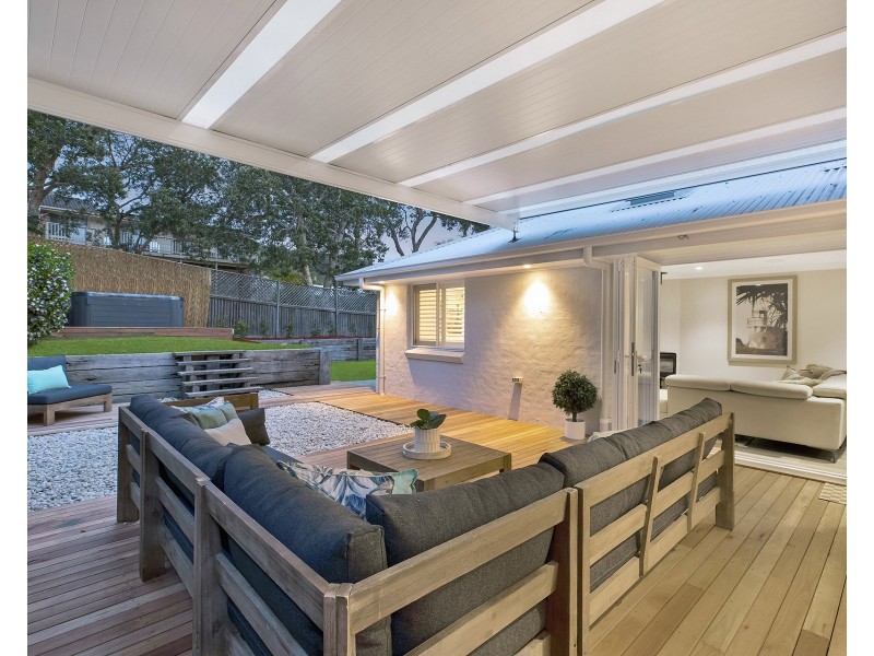 24 Joan Street, Forresters Beach NSW 2260