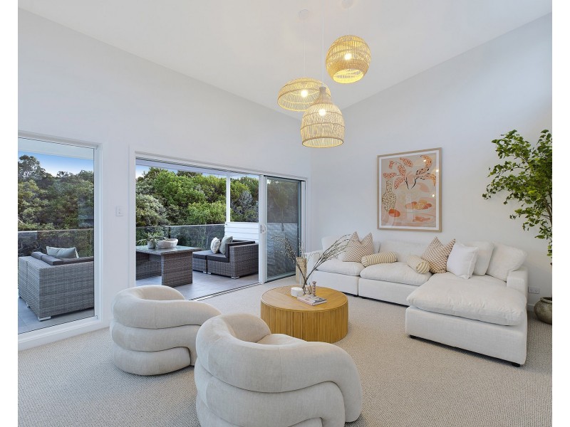 51 Blue Bell Drive, Wamberal NSW 2260