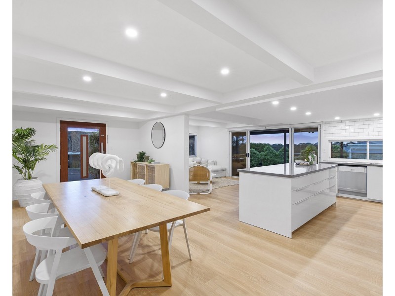 10 Margherita Avenue, Bateau Bay NSW 2261