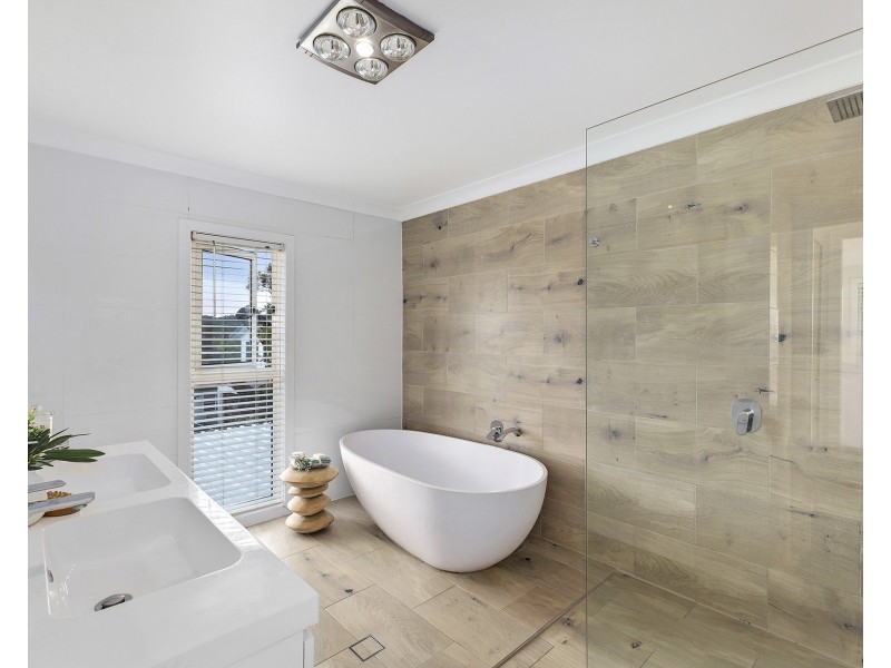 10 Margherita Avenue, Bateau Bay NSW 2261