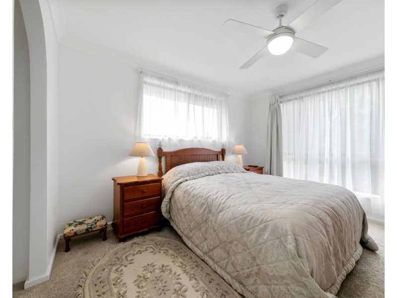 1 Lana Avenue, Wyoming NSW 2250