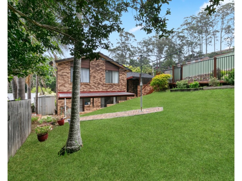 1 Lana Avenue, Wyoming NSW 2250