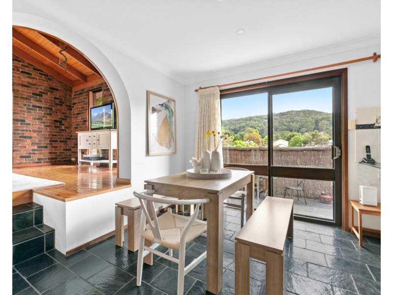 2 Neeworra Avenue, Narara NSW 2250