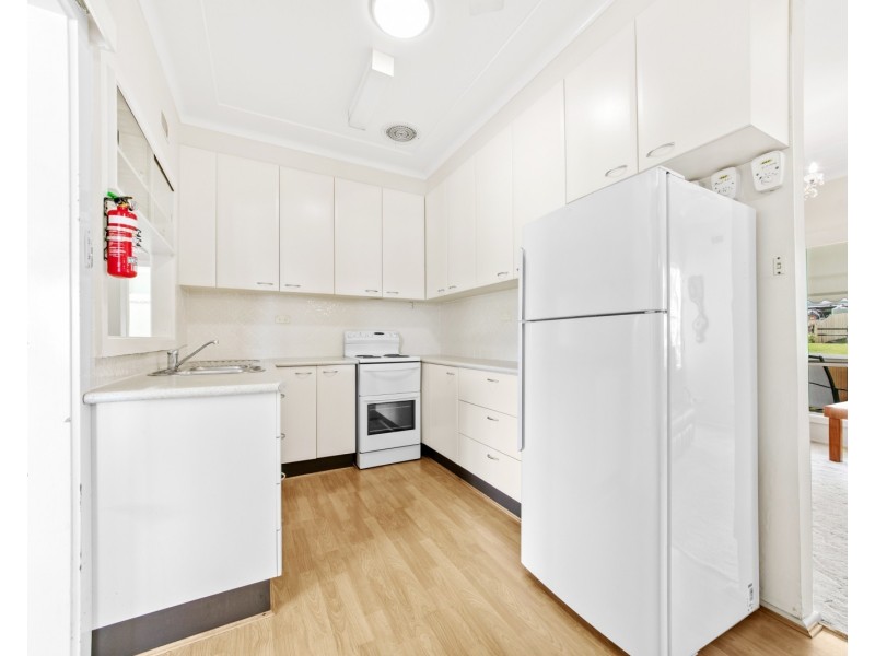 2 Headlam Parade, Springfield NSW 2250