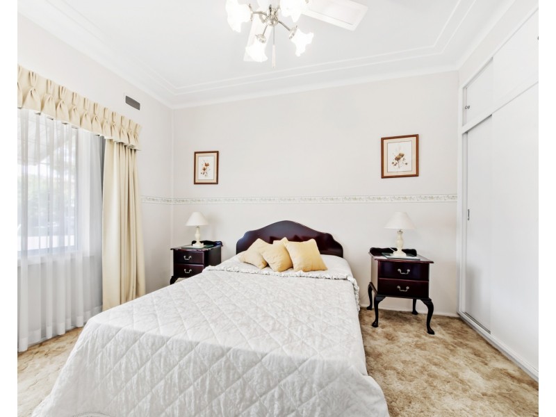 2 Headlam Parade, Springfield NSW 2250