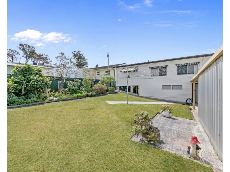 2 Headlam Parade, Springfield NSW 2250