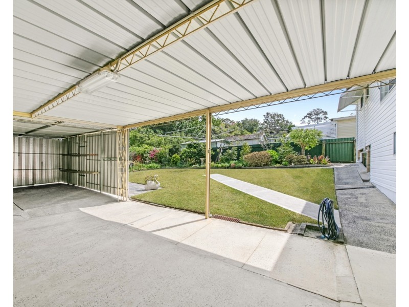 2 Headlam Parade, Springfield NSW 2250