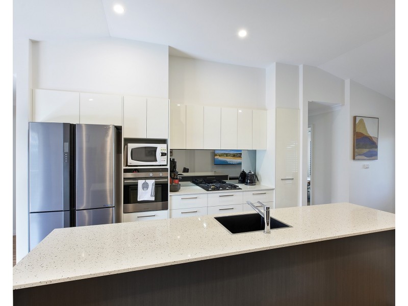 321/61 Karalta Road, Erina NSW 2250