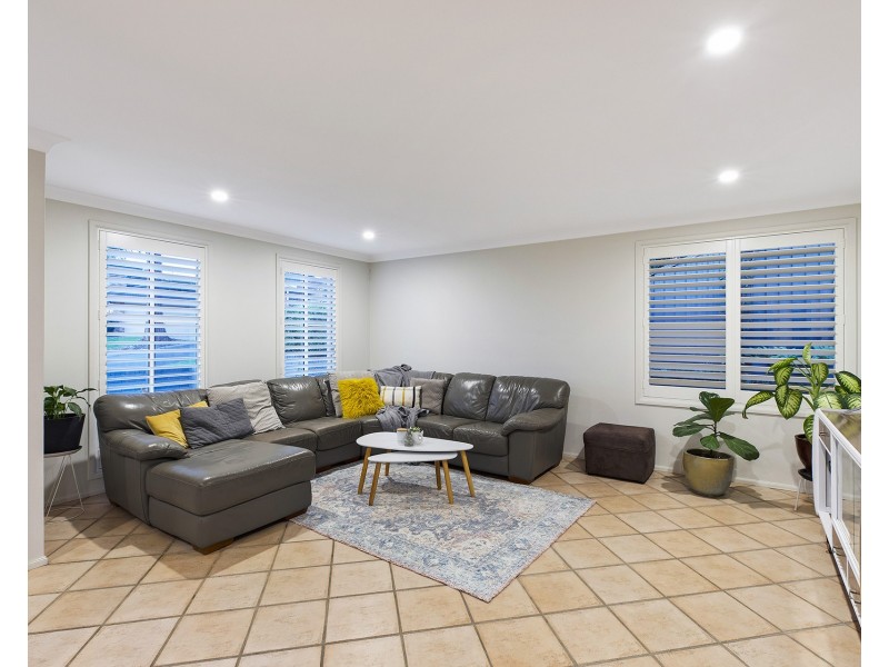 56 Thames Drive, Erina NSW 2250