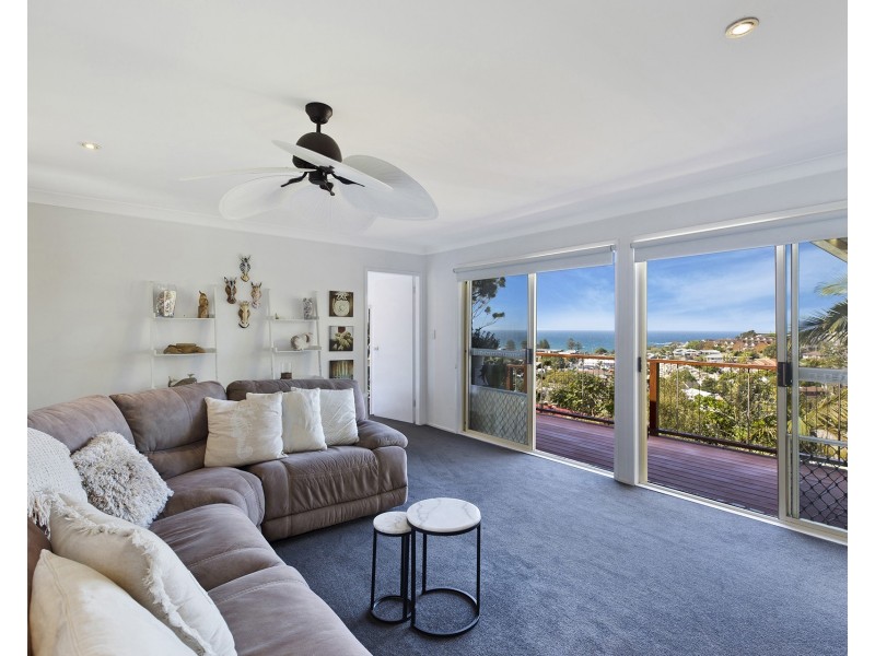16 Cottee Crescent, Terrigal NSW 2260