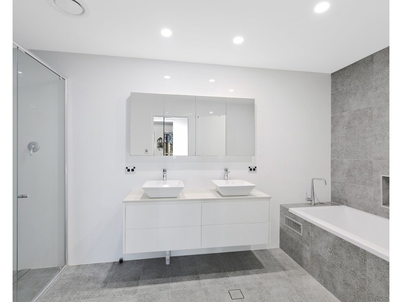 16 Cottee Crescent, Terrigal NSW 2260