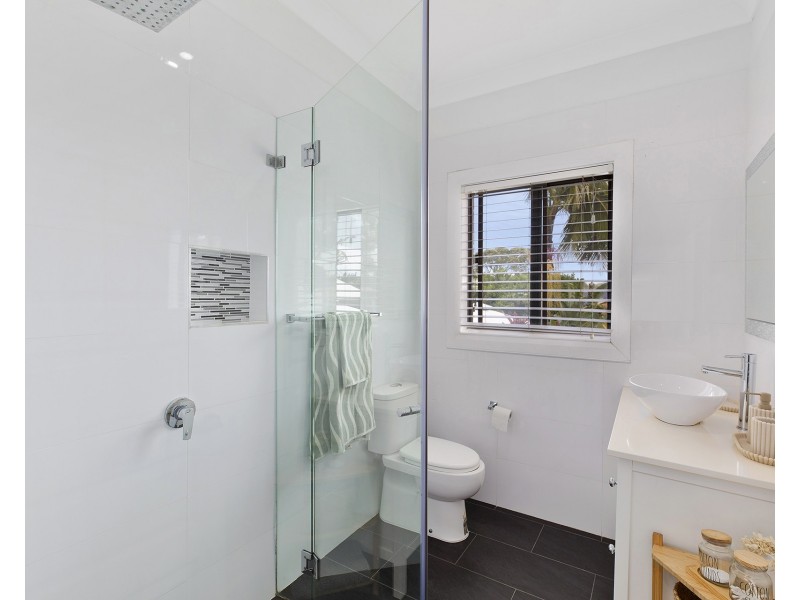742 The Entrance Road, Wamberal NSW 2260