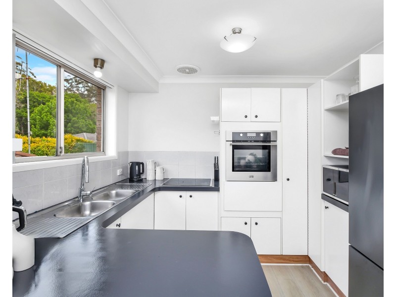 106 Newling Street, Lisarow NSW 2250