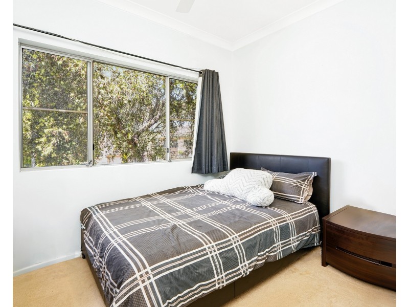 22/12-20 Kinarra Avenue, Wyoming NSW 2250