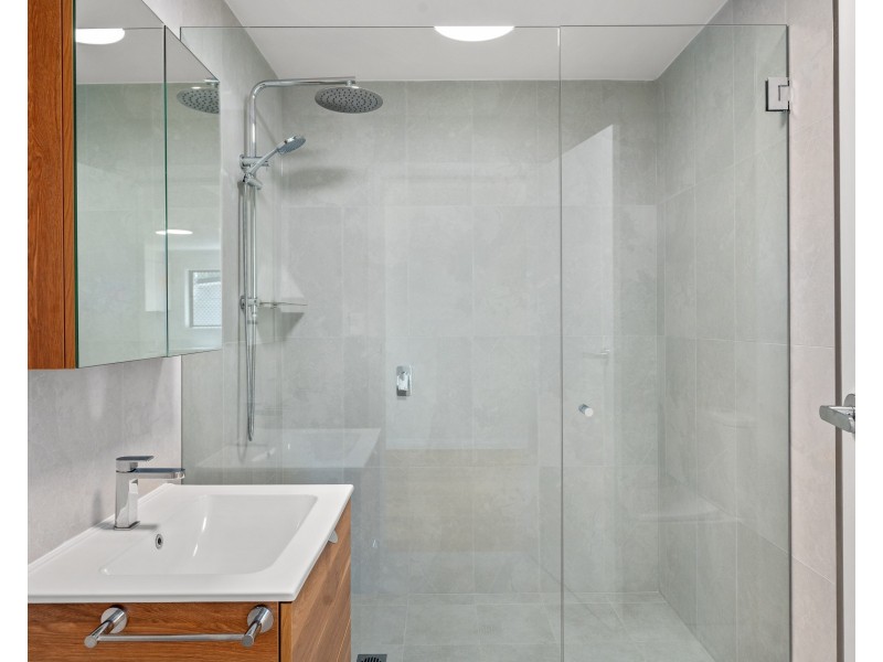 1/30 Renwick Street, Wyoming NSW 2250