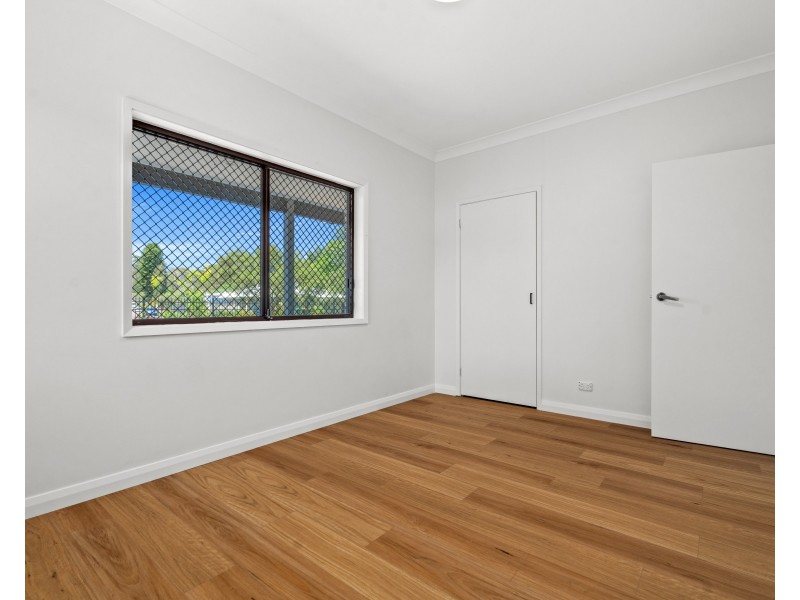 1/30 Renwick Street, Wyoming NSW 2250