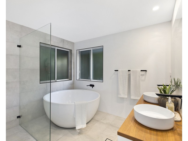 35 Flakelar Crescent, Terrigal NSW 2260