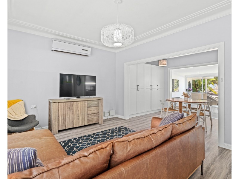 156 Wells Street, Springfield NSW 2250