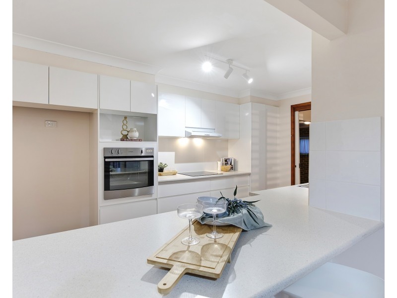 22 Howard Avenue, Green Point NSW 2251