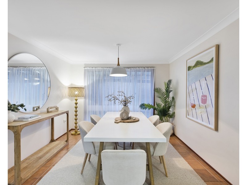 22 Howard Avenue, Green Point NSW 2251