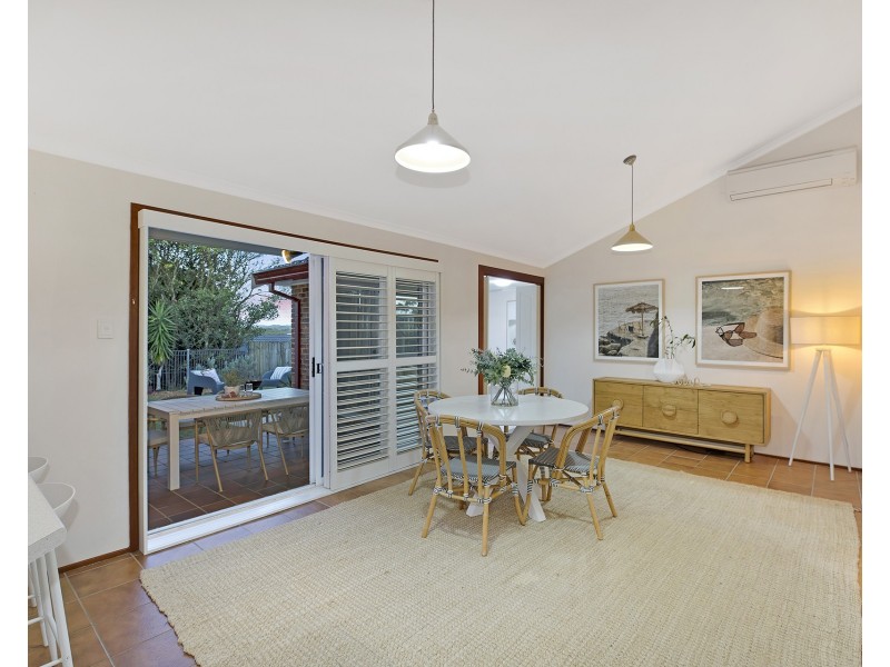22 Howard Avenue, Green Point NSW 2251