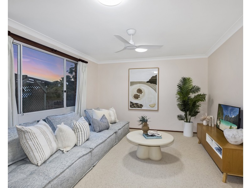 22 Howard Avenue, Green Point NSW 2251