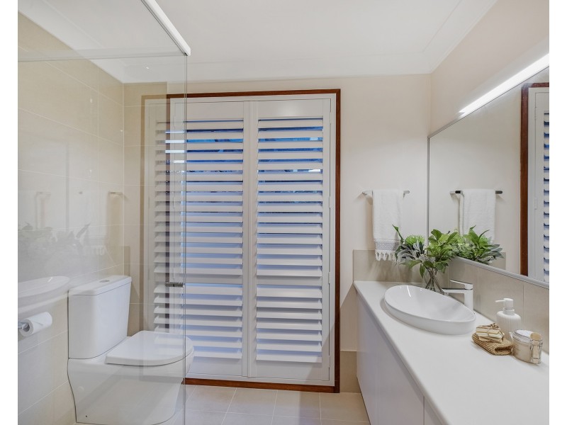 22 Howard Avenue, Green Point NSW 2251