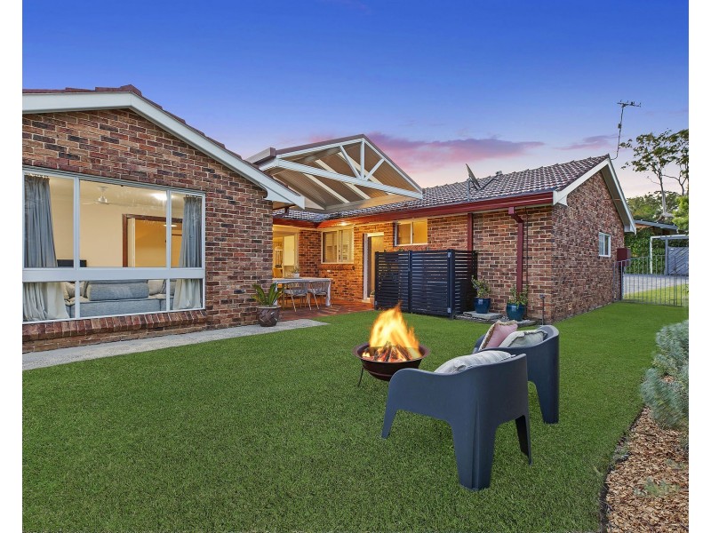 22 Howard Avenue, Green Point NSW 2251