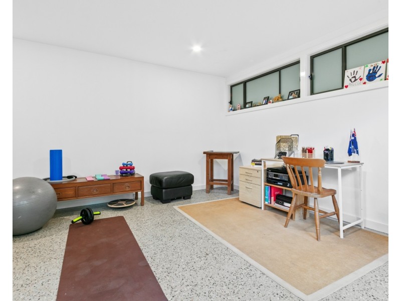 65 Bay View Avenue, East Gosford NSW 2250