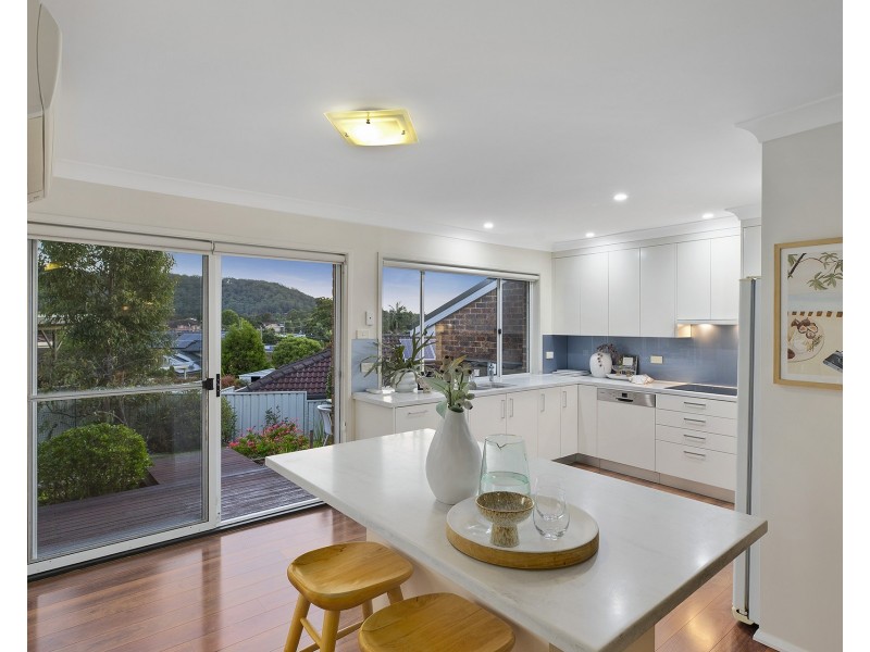 8 Fox Glove Close, Green Point NSW 2251