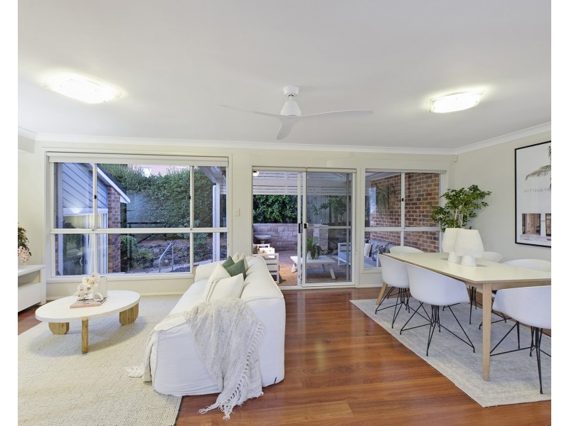 8 Fox Glove Close, Green Point NSW 2251