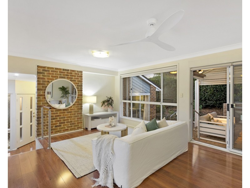 8 Fox Glove Close, Green Point NSW 2251