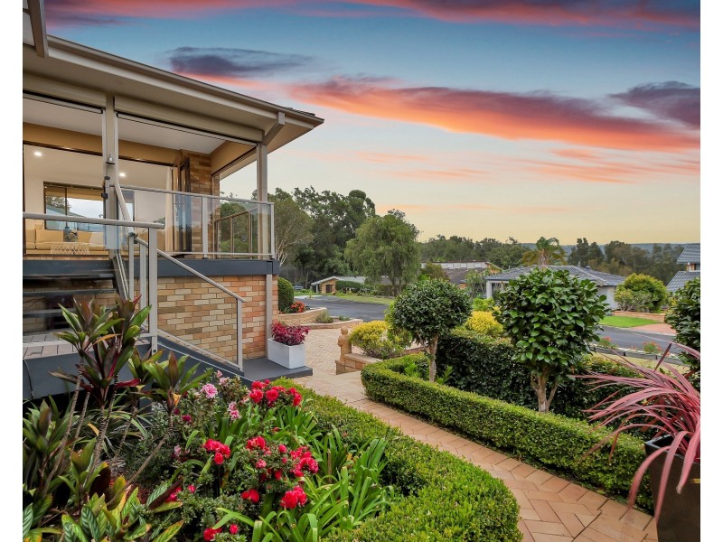 21 Matthews Parade, Point Clare NSW 2250