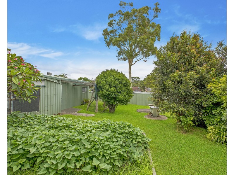 14 Churchill Crescent, Windermere Park NSW 2264