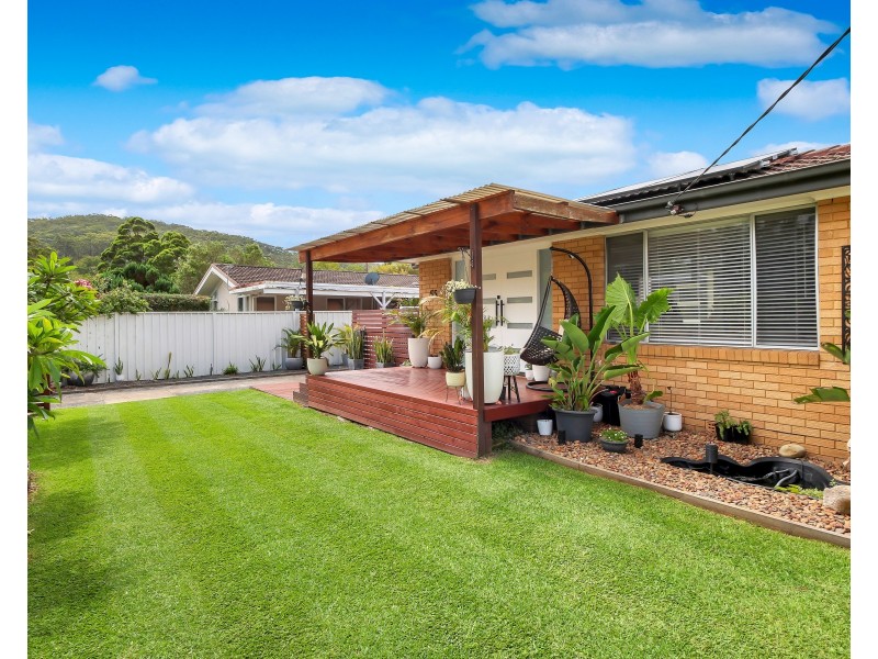 55 Orange Parade, Wyoming NSW 2250