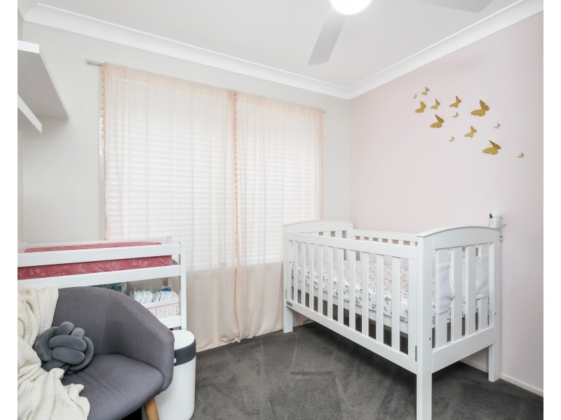 55 Orange Parade, Wyoming NSW 2250