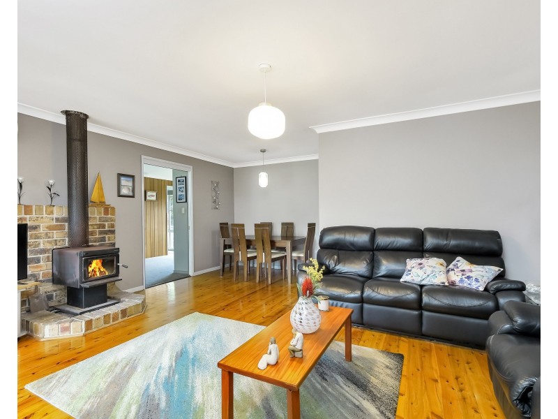 8 Haggerty Close, Narara NSW 2250