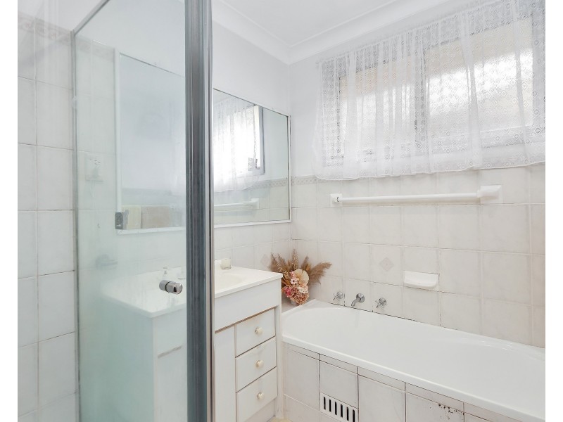 8 Haggerty Close, Narara NSW 2250